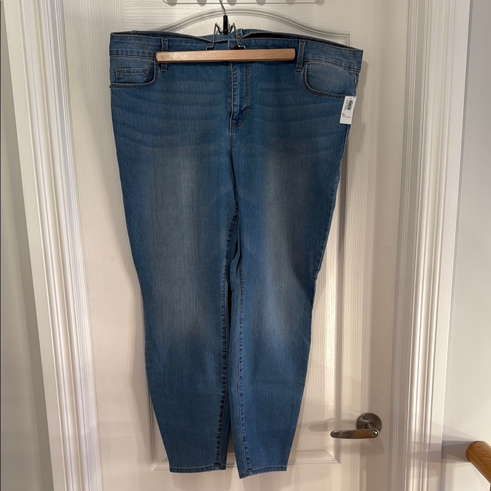 Light Wash Women's Jeans